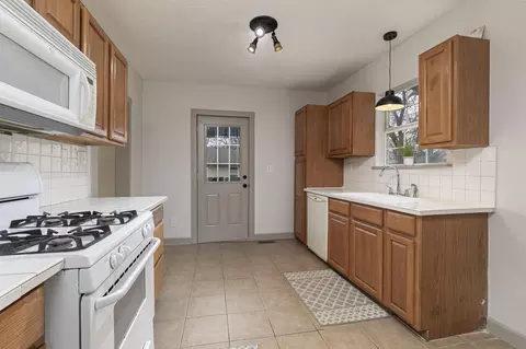 933 W Madison St, Springfield, MO 65806 photo 12