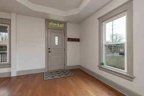 933 W Madison St, Springfield, MO 65806 photo 4