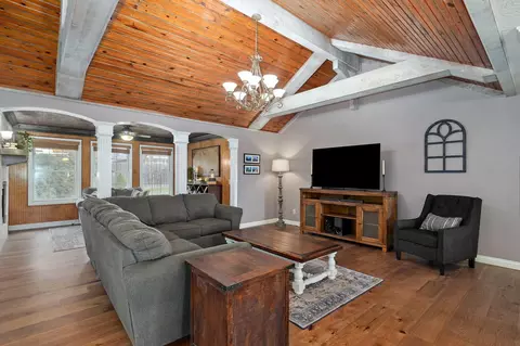 Living - 4536 S Warren Ave, Springfield, MO 65810 photo 2 of 6
