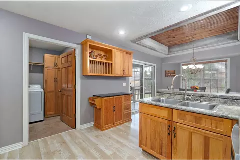 Kitchen - 4536 S Warren Ave, Springfield, MO 65810 photo 5 of 5