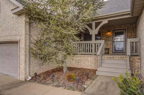 Exterior - 4536 S Warren Ave, Springfield, MO 65810 photo 2 of 10