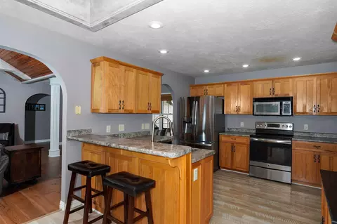 Kitchen - 4536 S Warren Ave, Springfield, MO 65810 photo 2 of 5