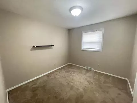 1333 S Meadowview Ave, Springfield, MO 65804 photo 11