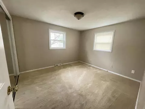 1333 S Meadowview Ave, Springfield, MO 65804 photo 13