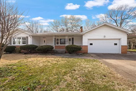1633 S Link Ave, Springfield, MO 65804