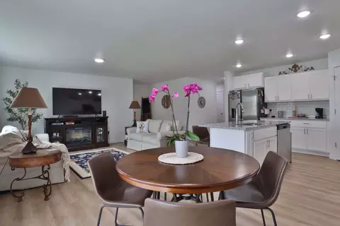 Dining - 5033 Cozy Ct, Springfield, MO 65802 photo 1 of 1