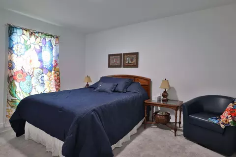 Bedroom - 5033 Cozy Ct, Springfield, MO 65802 photo 6 of 8