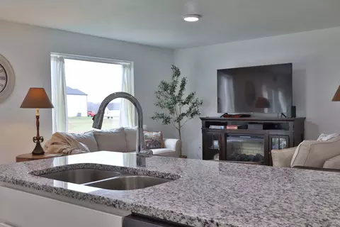 Kitchen - 5033 Cozy Ct, Springfield, MO 65802 photo 12 of 12