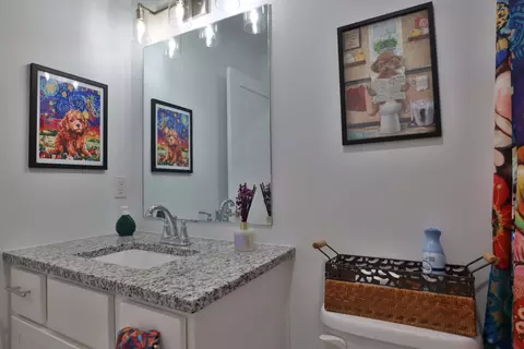 Bath - 5033 Cozy Ct, Springfield, MO 65802 photo 8 of 9