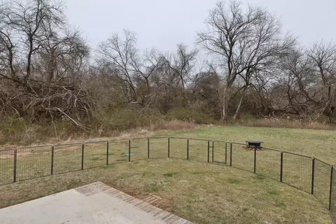 Exterior - 5033 Cozy Ct, Springfield, MO 65802 photo 6 of 10