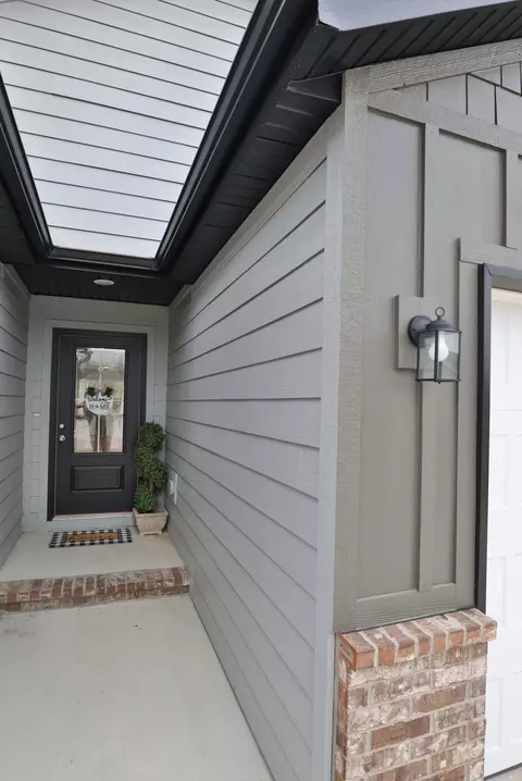 Exterior - 5033 Cozy Ct, Springfield, MO 65802 photo 4 of 10