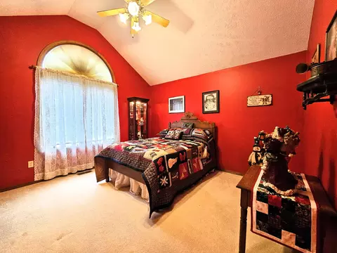 Bedroom - 815 Mark St, Willard, MO 65781 photo 3 of 6