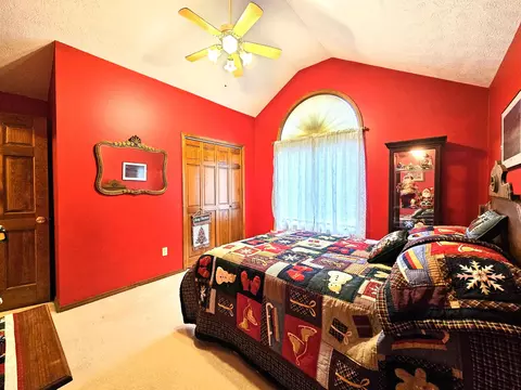 Bedroom - 815 Mark St, Willard, MO 65781 photo 4 of 6