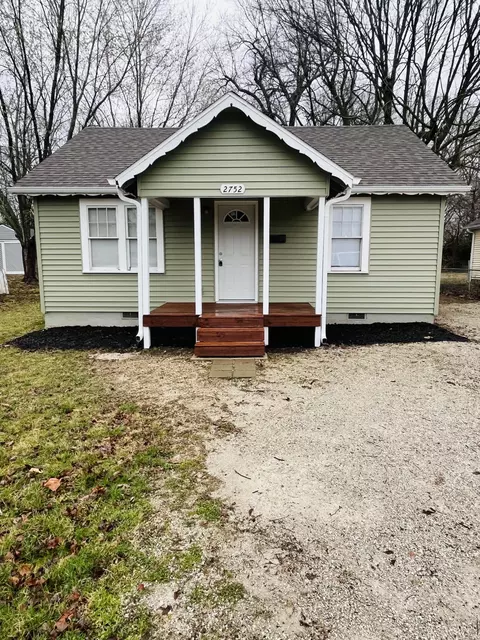 2752 W Washita St, Springfield, MO 65807