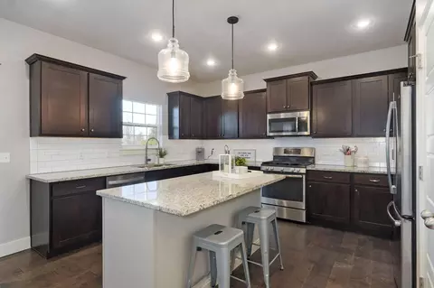 Kitchen - 768 E Penzance Cir, Nixa, MO 65714 photo 2 of 6