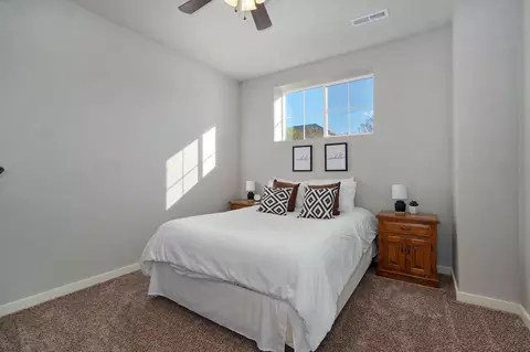 Bedroom - 768 E Penzance Cir, Nixa, MO 65714 photo 5 of 6
