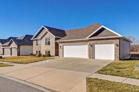 Exterior - 768 E Penzance Cir, Nixa, MO 65714 photo 3 of 12