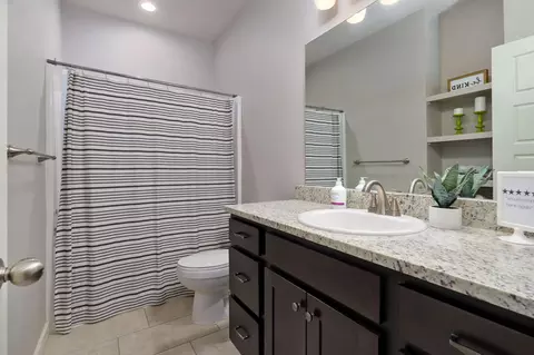 Bath - 768 E Penzance Cir, Nixa, MO 65714 photo 7 of 7