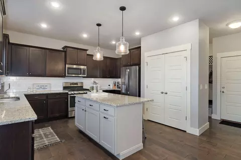 Kitchen - 768 E Penzance Cir, Nixa, MO 65714 photo 3 of 6