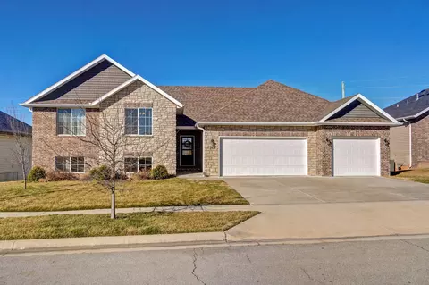 Exterior - 768 E Penzance Cir, Nixa, MO 65714 photo 1 of 12