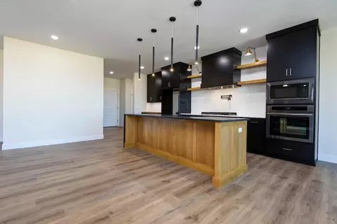 Kitchen - 1887 E Cobblestone Dr, Ozark, MO 65721 photo 2 of 10