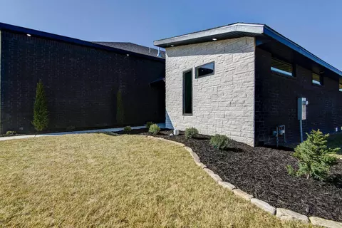 Exterior - 1887 E Cobblestone Dr, Ozark, MO 65721 photo 5 of 7
