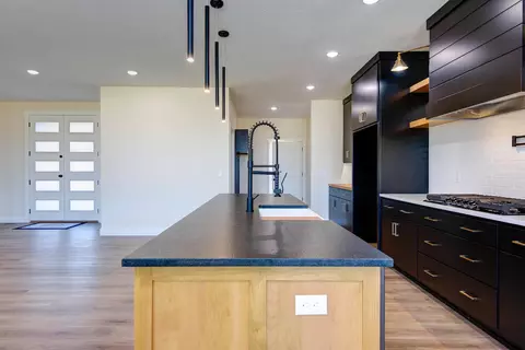 Kitchen - 1887 E Cobblestone Dr, Ozark, MO 65721 photo 7 of 10