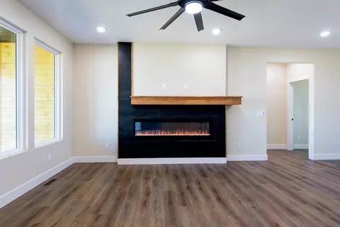 Living - 1887 E Cobblestone Dr, Ozark, MO 65721 photo 2 of 3