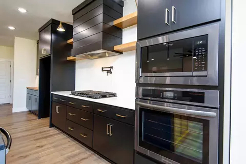 Kitchen - 1887 E Cobblestone Dr, Ozark, MO 65721 photo 6 of 10