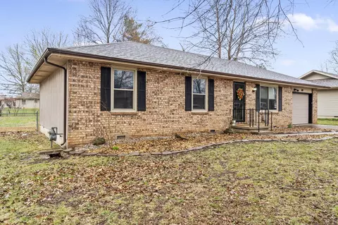 109 E Scott Wayne Dr, Nixa, MO 65714 photo 3
