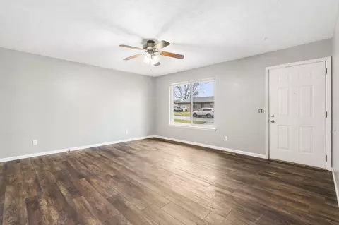109 E Scott Wayne Dr, Nixa, MO 65714 photo 8