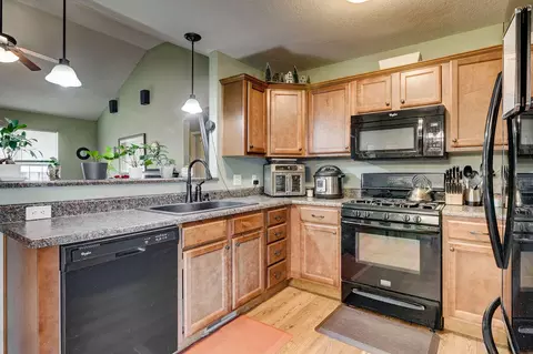 715 W Christopher Ln, Clever, MO 65631 photo 10