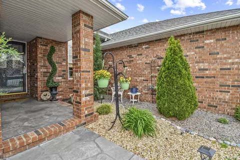 Exterior - 509 Clover Ct, Nixa, MO 65714 photo 5 of 13