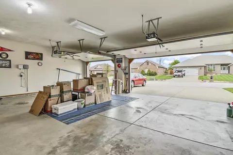 Exterior - 509 Clover Ct, Nixa, MO 65714 photo 6 of 13