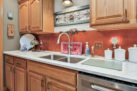 Kitchen - 509 Clover Ct, Nixa, MO 65714 photo 4 of 5