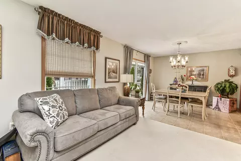 Living - 509 Clover Ct, Nixa, MO 65714 photo 4 of 6