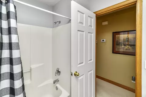 Bath - 509 Clover Ct, Nixa, MO 65714 photo 7 of 7