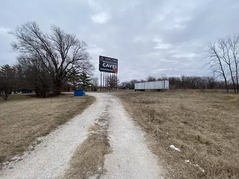 1 W 16 Acres W Norton Rd, Springfield, MO 65803