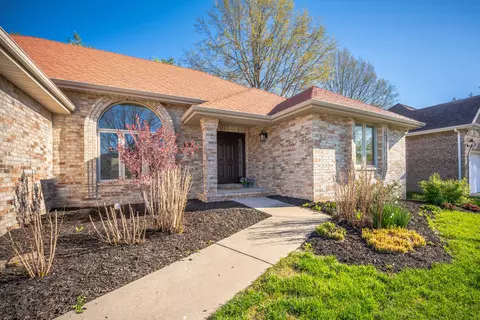 807 W Jackson Ave, Nixa, MO 65714 photo 2