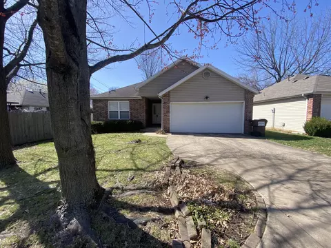 2331 S Fremont Ave, Springfield, MO 65804