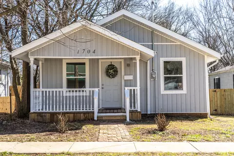 1704 E 8th St, Springfield, MO 65802