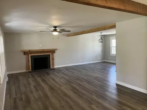 Living - 2827 S Chantilly Ln, Springfield, MO 65804 photo 1 of 4
