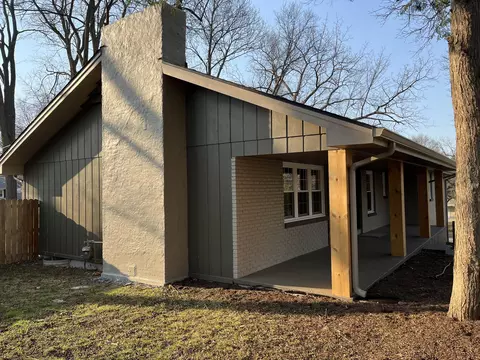 Exterior - 2827 S Chantilly Ln, Springfield, MO 65804 photo 5 of 13