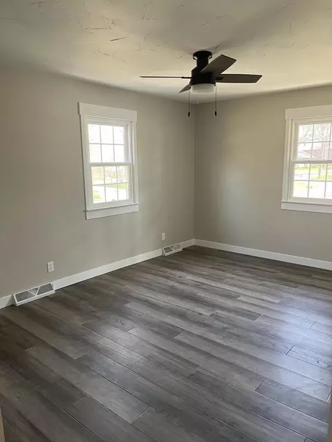 Other - 2827 S Chantilly Ln, Springfield, MO 65804 photo 5 of 17