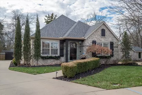2518 E Ottawa St, Springfield, MO 65804