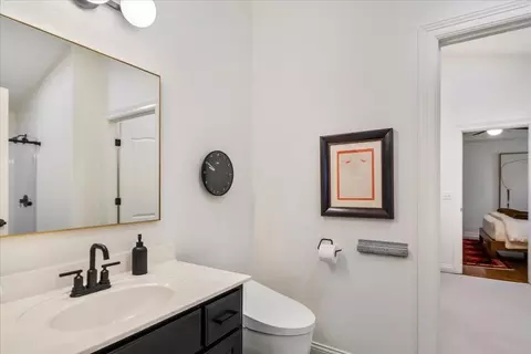 Bath - 2518 E Ottawa St, Springfield, MO 65804 photo 6 of 7