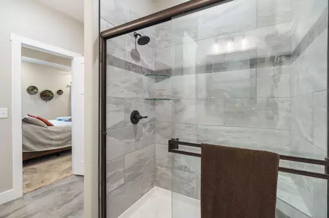 Bath - 4700 Florence Ave, Ozark, MO 65721 photo 3 of 4