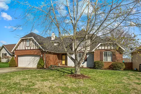 404 S Melaleuca Dr, Springfield, MO 65809 photo 2
