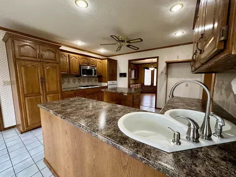 147 Lundh Blvd, Marshfield, MO 65706 photo 9