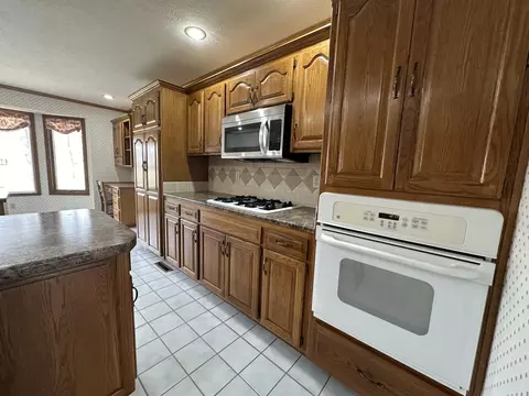 147 Lundh Blvd, Marshfield, MO 65706 photo 10